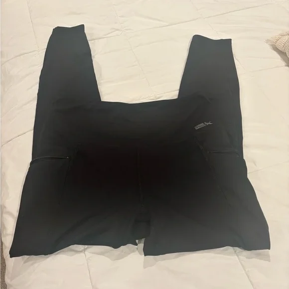 Eddie Bauer Black Activewear Leggings - Picture 3 of 6